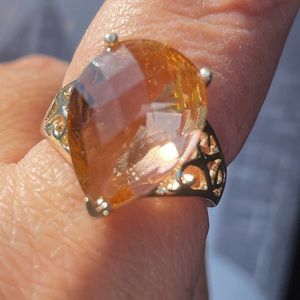 Size 8 sterling silver 925 ring coral color stone from estate sale